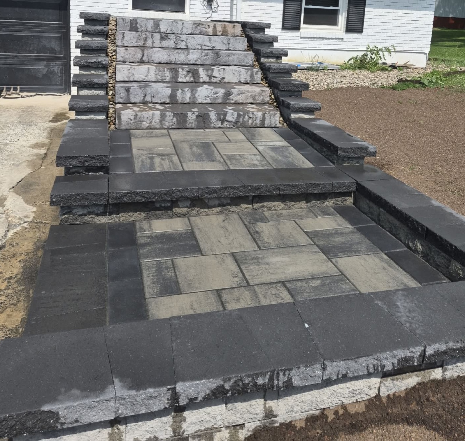 Retaining wall and paver steps in Schuylkill County PA by KDI Hardscapes