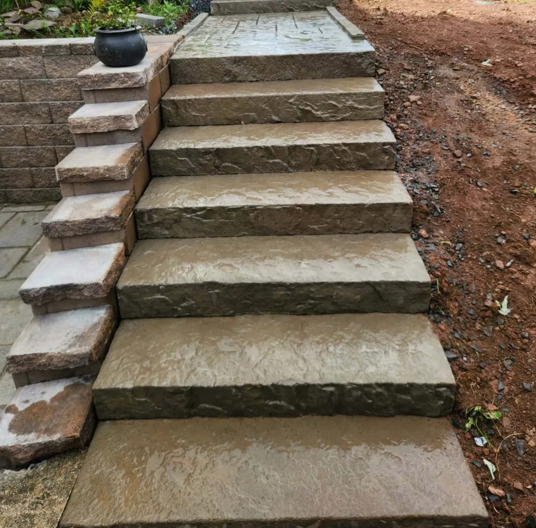 Retaining wall and stone steps in Ashland PA by KDI Hardscapes